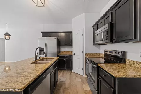 Kitchen - 813 Oshields Ct, Augusta, GA 30907 photo 2 of 5