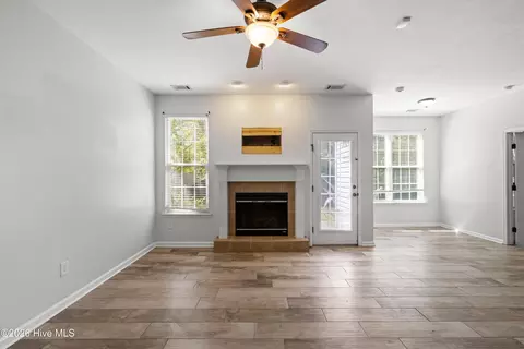 Living - 813 Oshields Ct, Augusta, GA 30907 photo 2 of 2