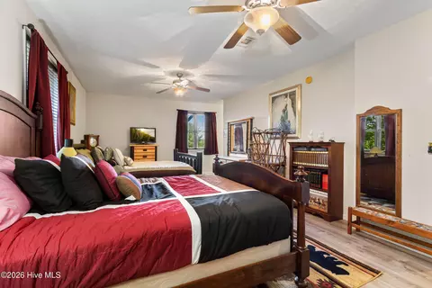 Bedroom - 1608 Cardinal Rd, Murphy, NC 28906 photo 11 of 12