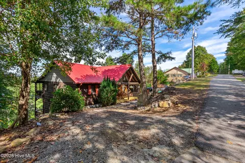 Exterior - 1608 Cardinal Rd, Murphy, NC 28906 photo 17 of 22