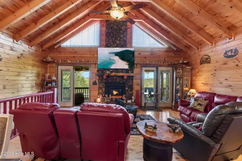 Living - 1608 Cardinal Rd, Murphy, NC 28906 photo 1 of 5