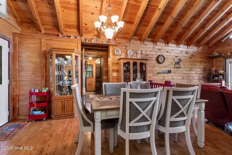 Dining - 1608 Cardinal Rd, Murphy, NC 28906 photo 3 of 4