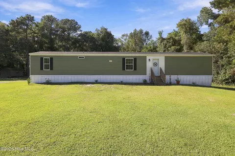 313 Henderson Rd, Trenton, NC 28585
