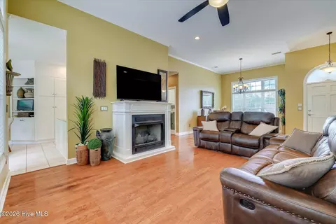 Living - 116 Laurens Dr, Mccormick, SC 29835 photo 3 of 3
