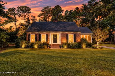 808 E Beechtree Dr, Nashville, NC 27856