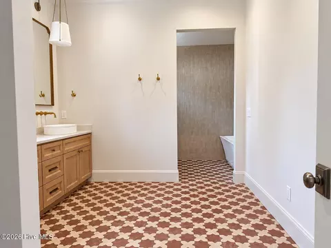 Bath - 12 Chestertown Dr, Pinehurst, NC 28374 photo 2 of 4
