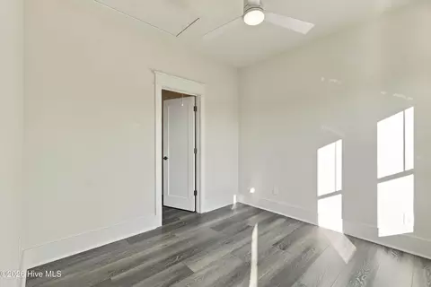 Bedroom - 52 Pier View Ct, Hampstead, NC 28443 photo 5 of 7