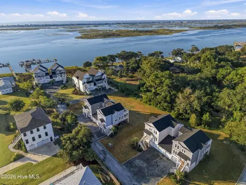 View/Area - 52 Pier View Ct, Hampstead, NC 28443 photo 4 of 9