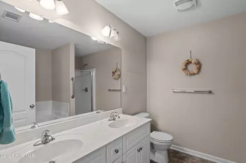 Bath - 208 Full Circle Dr, Evans, GA 30809 photo 1 of 3