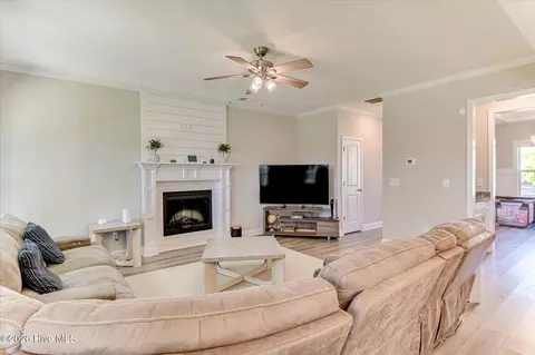 Living - 2565 Traverse Trl, Evans, GA 30809 photo 2 of 3