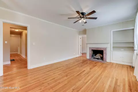 Living - 3011 Fox Spring Rd, Augusta, GA 30909 photo 3 of 10