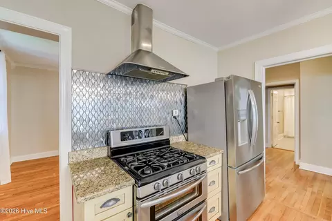 Kitchen - 3011 Fox Spring Rd, Augusta, GA 30909 photo 2 of 8