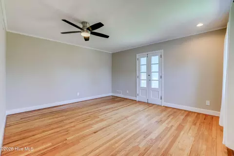Living - 3011 Fox Spring Rd, Augusta, GA 30909 photo 9 of 10