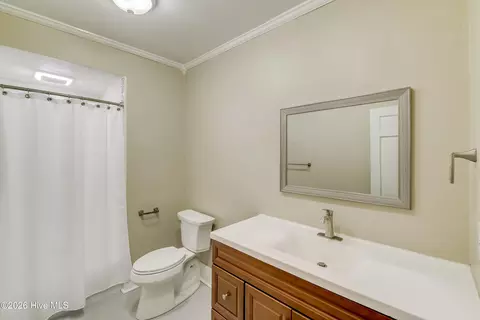 Bath - 3011 Fox Spring Rd, Augusta, GA 30909 photo 1 of 6