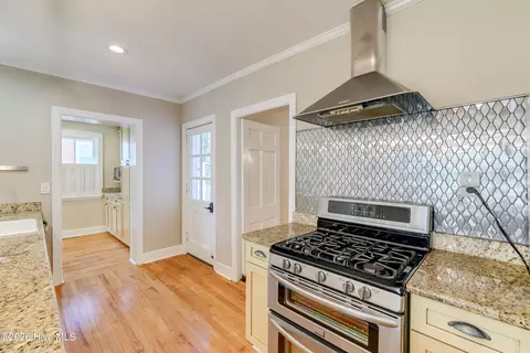 Kitchen - 3011 Fox Spring Rd, Augusta, GA 30909 photo 5 of 8