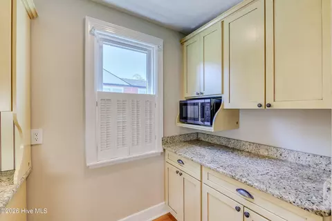Kitchen - 3011 Fox Spring Rd, Augusta, GA 30909 photo 6 of 8