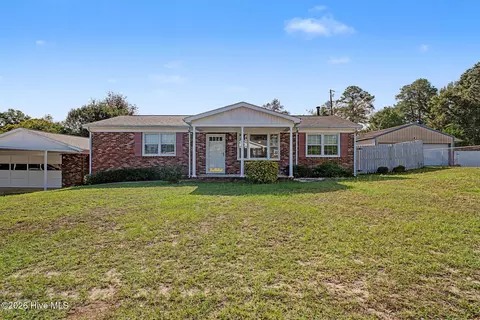 1039 Center St, Clearwater, SC 29822