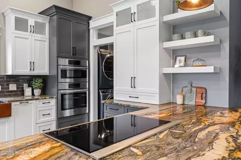 Kitchen - 1017 Mallard Bay Rd, Hampstead, NC 28443 photo 6 of 7