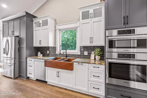 Kitchen - 1017 Mallard Bay Rd, Hampstead, NC 28443 photo 4 of 7