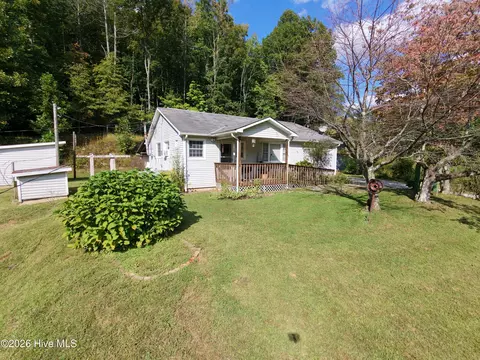 131 Patterson Ln, Andrews, NC 28901