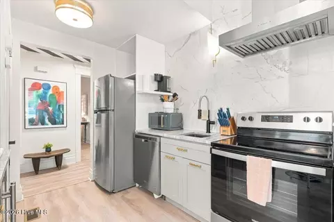 Kitchen - 227 Greene St, Augusta, GA 30901 photo 1 of 6