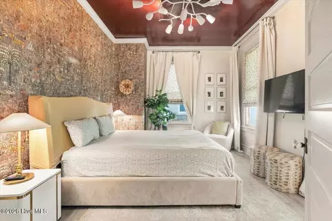 Bedroom - 227 Greene St, Augusta, GA 30901 photo 2 of 10