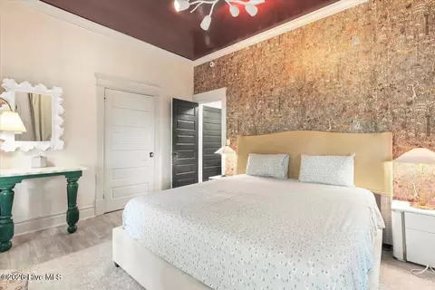 Bedroom - 227 Greene St, Augusta, GA 30901 photo 4 of 10
