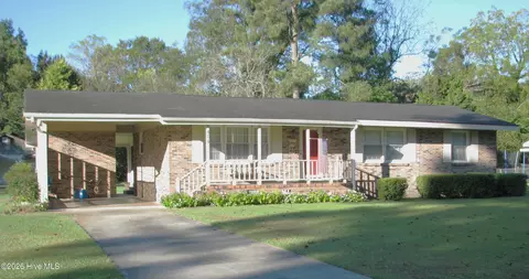 404 Roanoke Ave, Plymouth, NC 27962