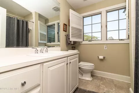 Bath - 1285 Bear Grass Rd, Williamston, NC 27892 photo 4 of 5