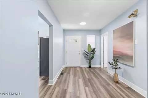 Entry Way - 1118 Dantignac St, Augusta, GA 30901 photo 5 of 8