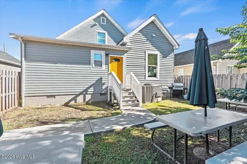 Exterior - 1118 Dantignac St, Augusta, GA 30901 photo 4 of 6