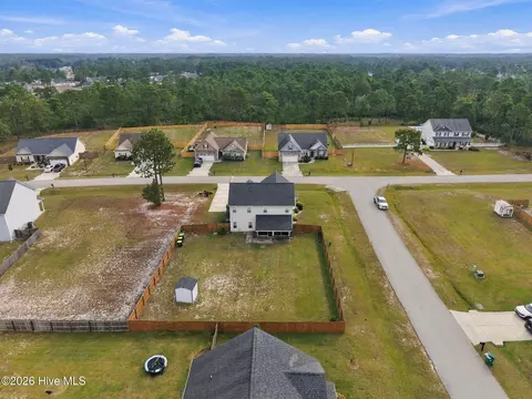 View/Area - 402 Kinroff Dr, Hubert, NC 28539 photo 9 of 14