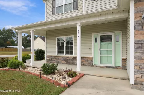 Exterior - 402 Kinroff Dr, Hubert, NC 28539 photo 4 of 8