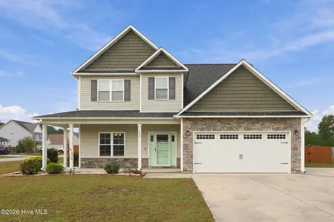Exterior - 402 Kinroff Dr, Hubert, NC 28539 photo 1 of 8