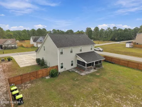 View/Area - 402 Kinroff Dr, Hubert, NC 28539 photo 7 of 14