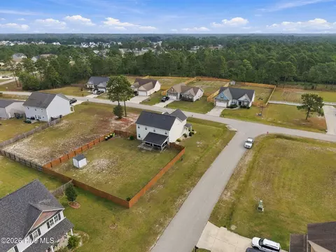 View/Area - 402 Kinroff Dr, Hubert, NC 28539 photo 10 of 14