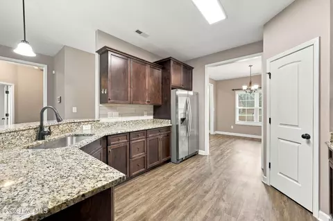 Entry Way - 402 Kinroff Dr, Hubert, NC 28539 photo 2 of 2