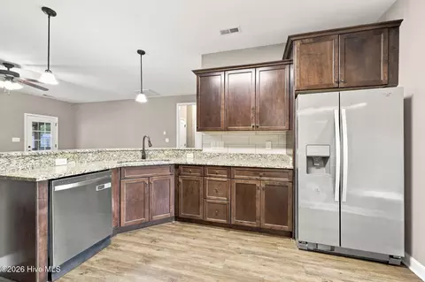 Kitchen - 402 Kinroff Dr, Hubert, NC 28539 photo 3 of 3
