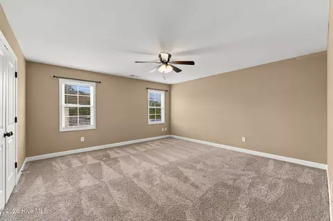 Bedroom - 402 Kinroff Dr, Hubert, NC 28539 photo 2 of 3