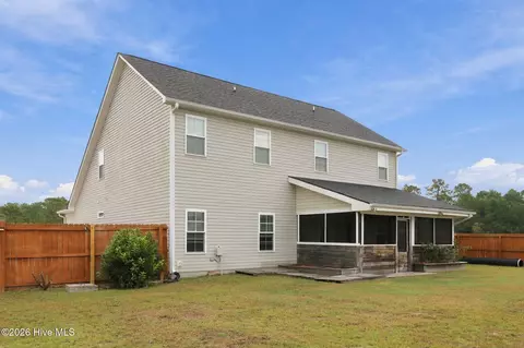 Exterior - 402 Kinroff Dr, Hubert, NC 28539 photo 5 of 8