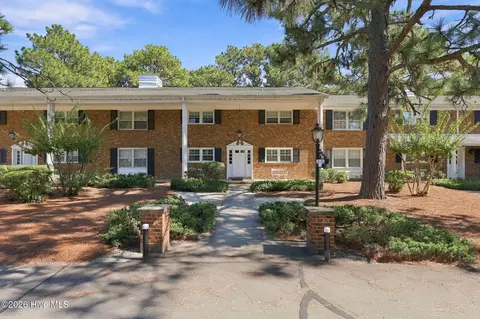 315 C Driftwood Cir # 110, Southern Pines, NC 28387