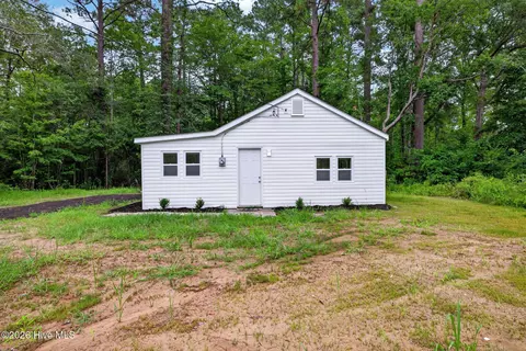 653 Poyners Rd, Moyock, NC 27958
