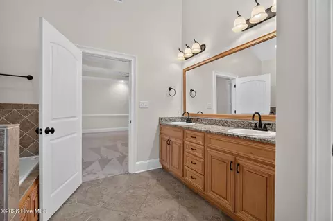Bath - 4036 Dewaal St, Evans, GA 30809 photo 1 of 5