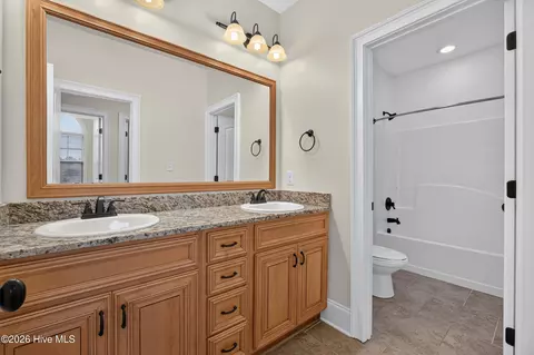 Bath - 4036 Dewaal St, Evans, GA 30809 photo 2 of 5