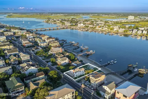 307 N Lumina Ave N, Wrightsville Beach, NC 28480