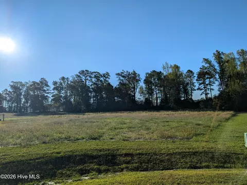 459 Driftwood Dr, Richlands, NC 28574