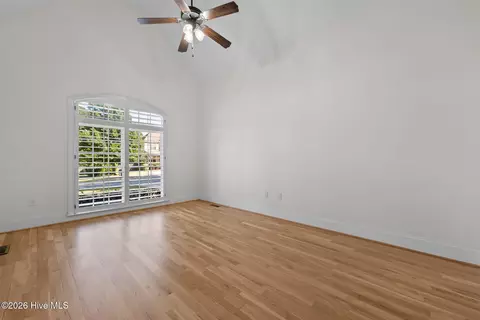 Living - 645 Emerald Xing, Evans, GA 30809 photo 5 of 5