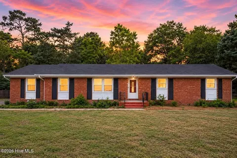 3202 College Rd, Wilmington, NC 28412