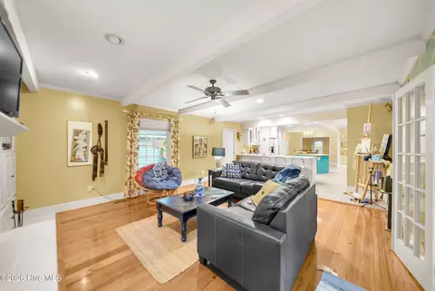 Living - 6 Lee Ln, Weldon, NC 27890 photo 1 of 2