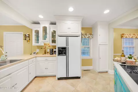 Kitchen - 6 Lee Ln, Weldon, NC 27890 photo 3 of 5